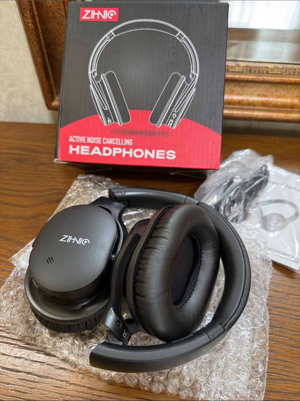 Zihnic Wireless Black Headphones Over-Ear with Active Noise Cancelling.